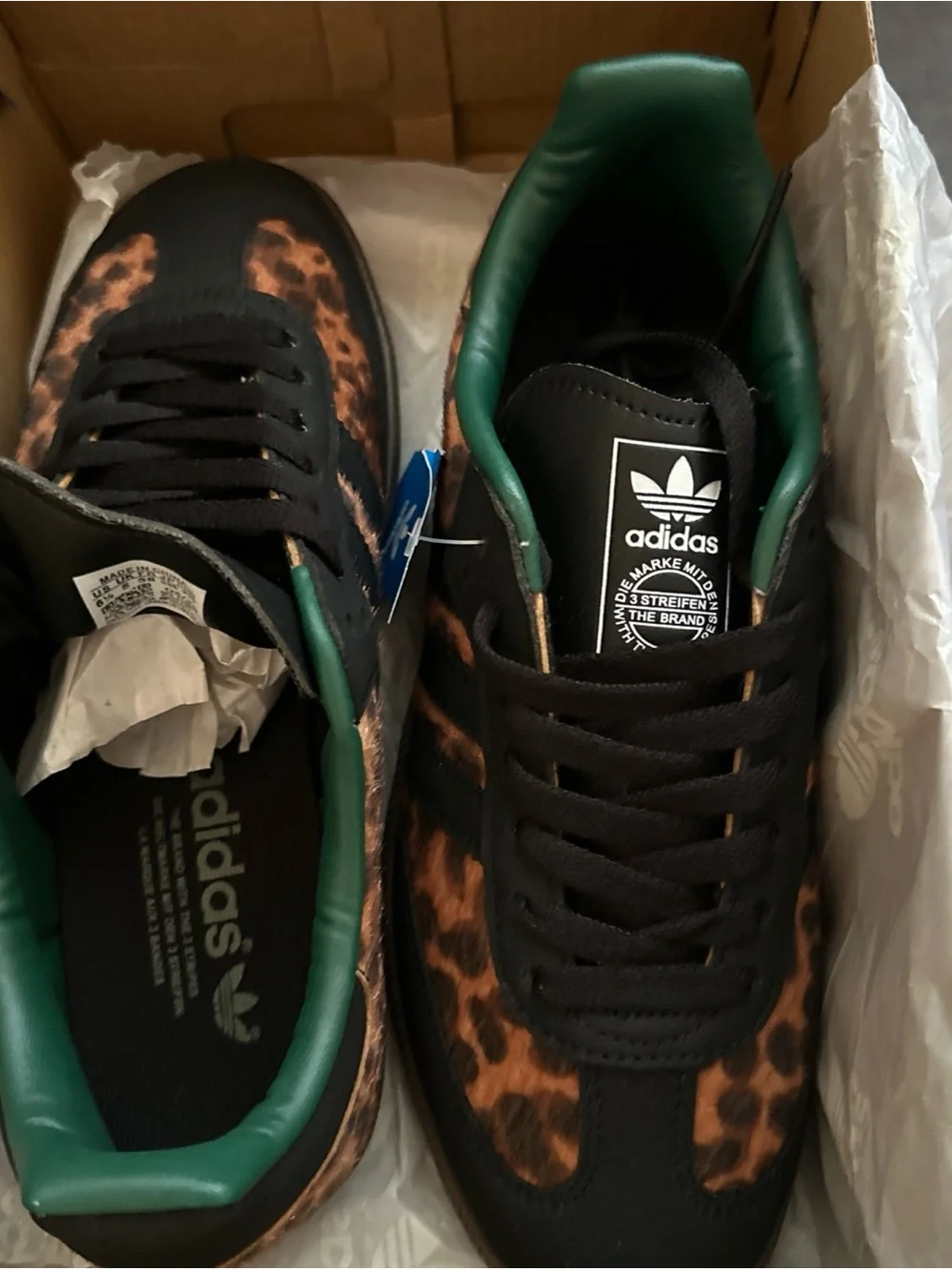 adidas Originals Samba OG in Black/Green/Crew White